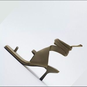 ZARA STRAPPY SANDAL